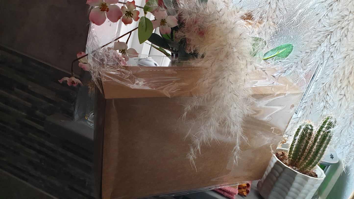 RED BOXED FLOWER SOAP BOUQUET 4 COLOUR CHOICE