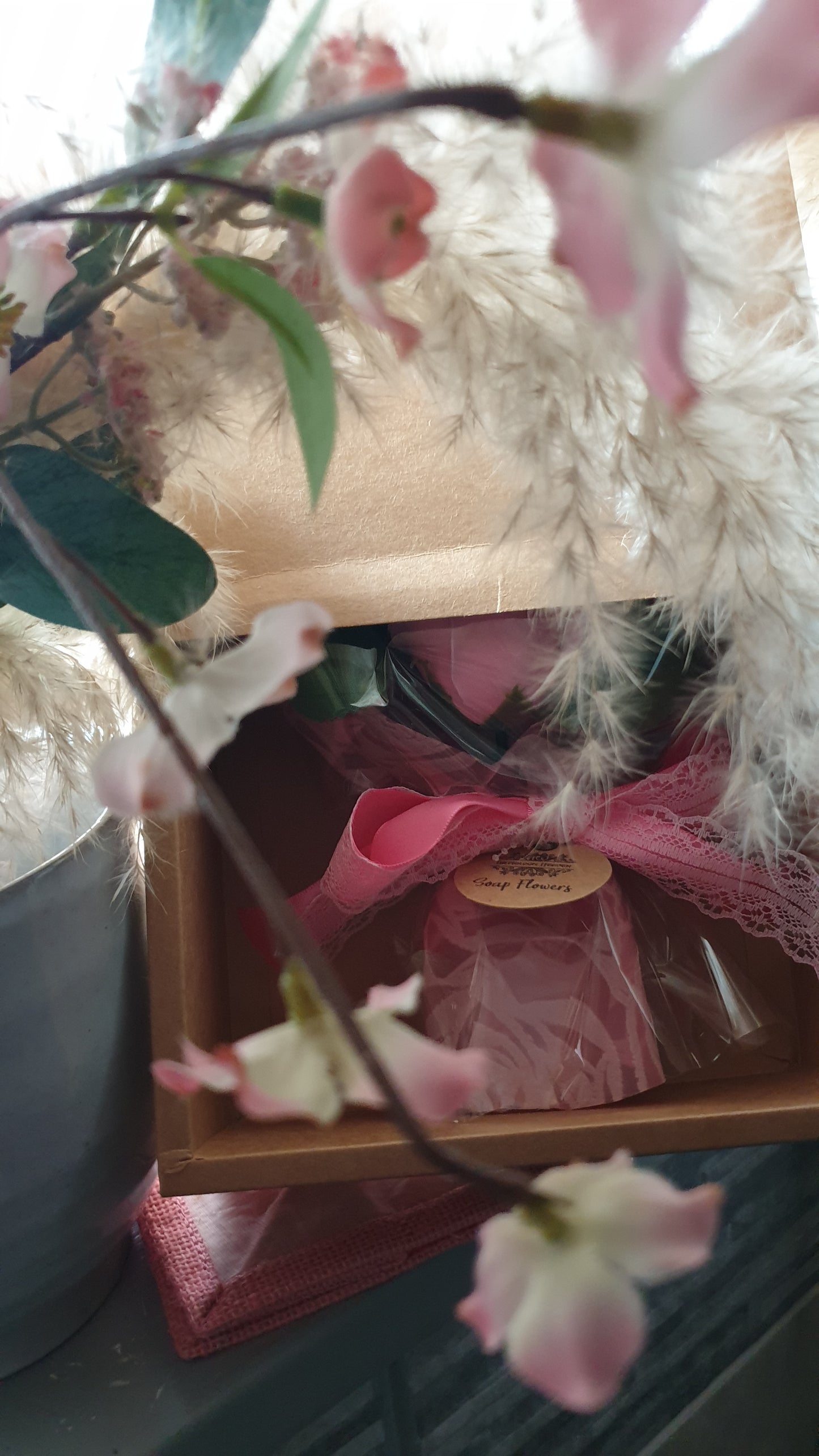 RED BOXED FLOWER SOAP BOUQUET 4 COLOUR CHOICE
