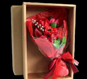 RED BOXED FLOWER SOAP BOUQUET 4 COLOUR CHOICE