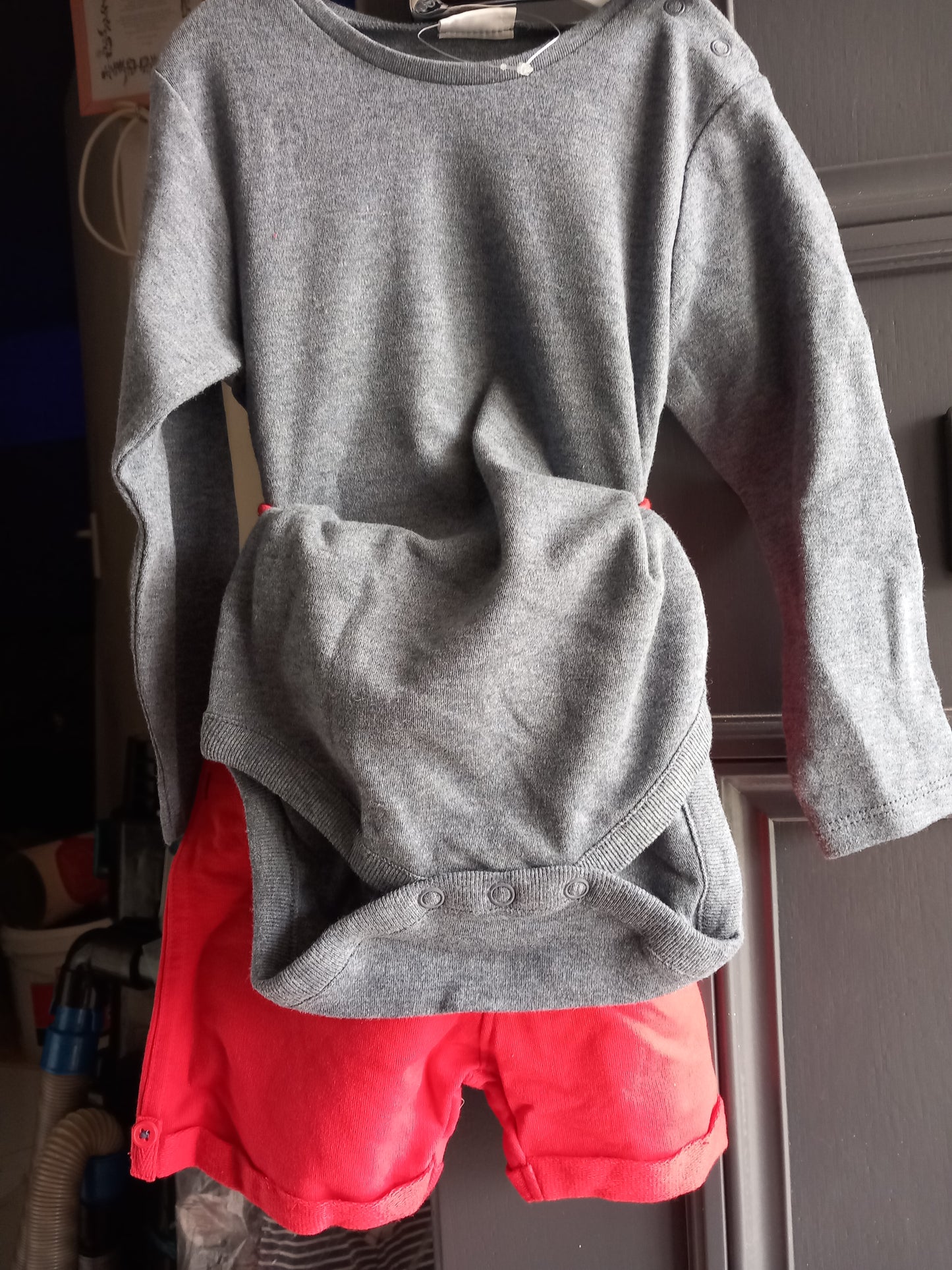 18-24 MTHS BABY BODYSUIT WITH SHORTS UNISEX