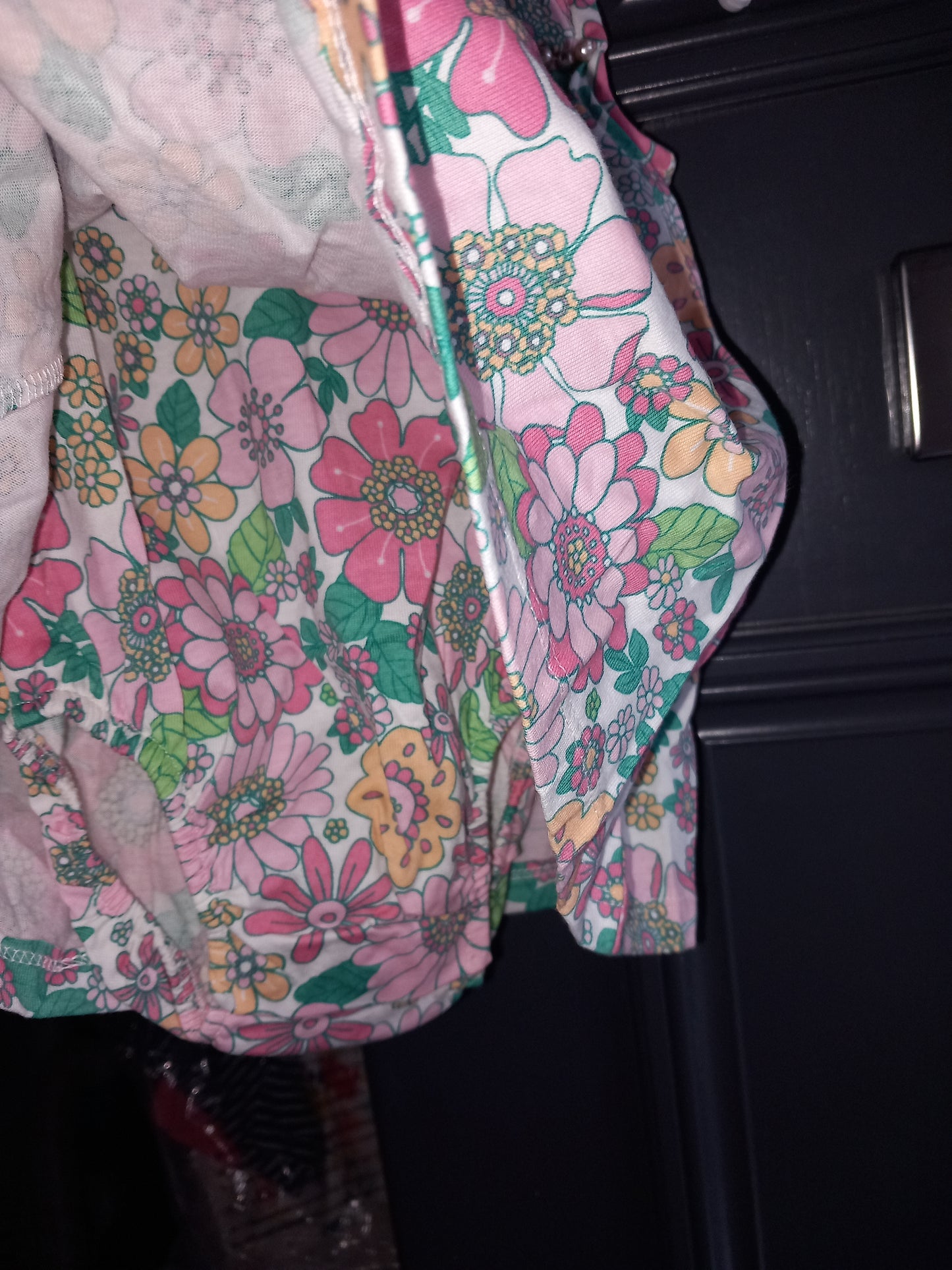 BABY WHITE TRIM NECKLINE FLORAL