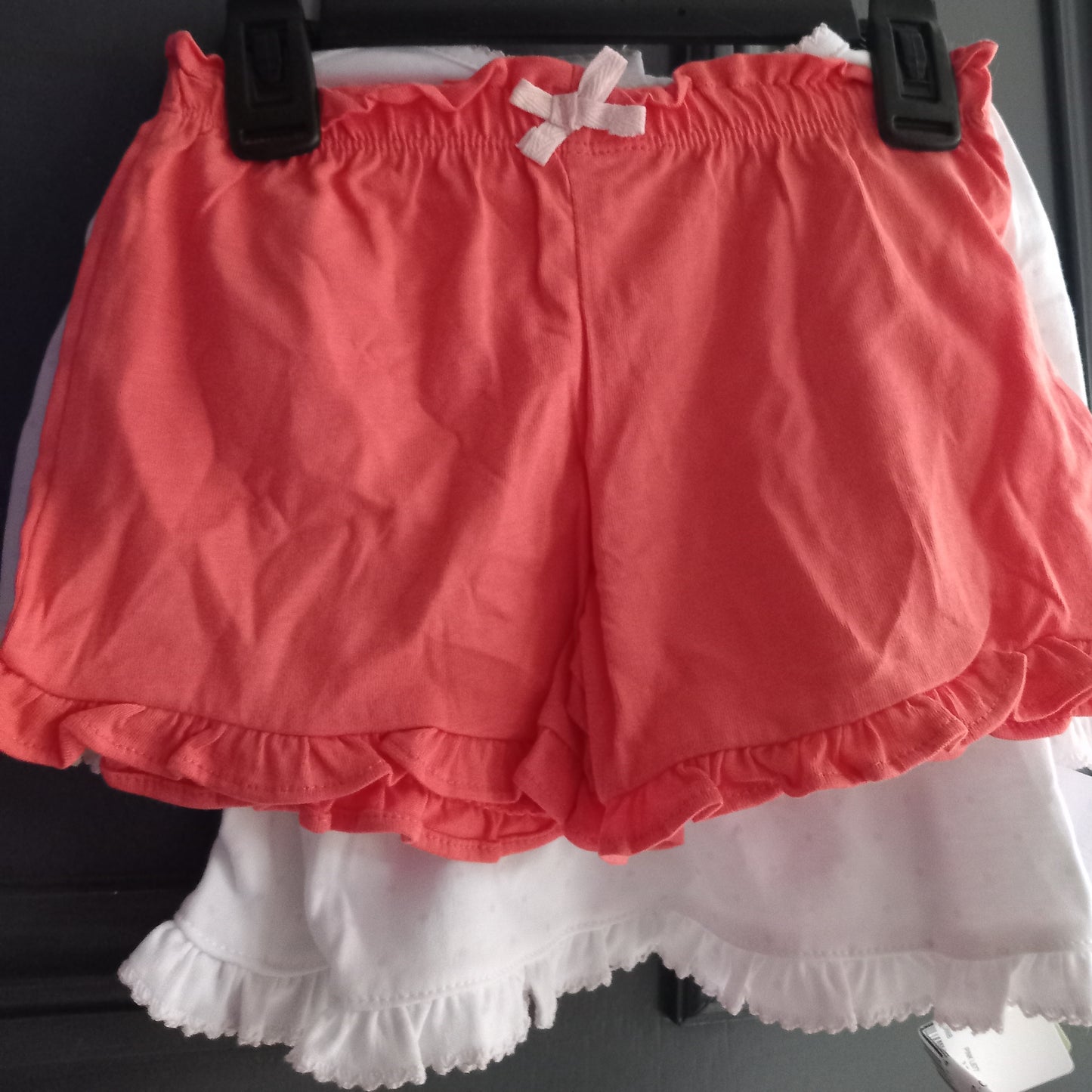 6 MTHS BABY 2 PIECE CREAM EMBROIDERED TOP AND SHORTS