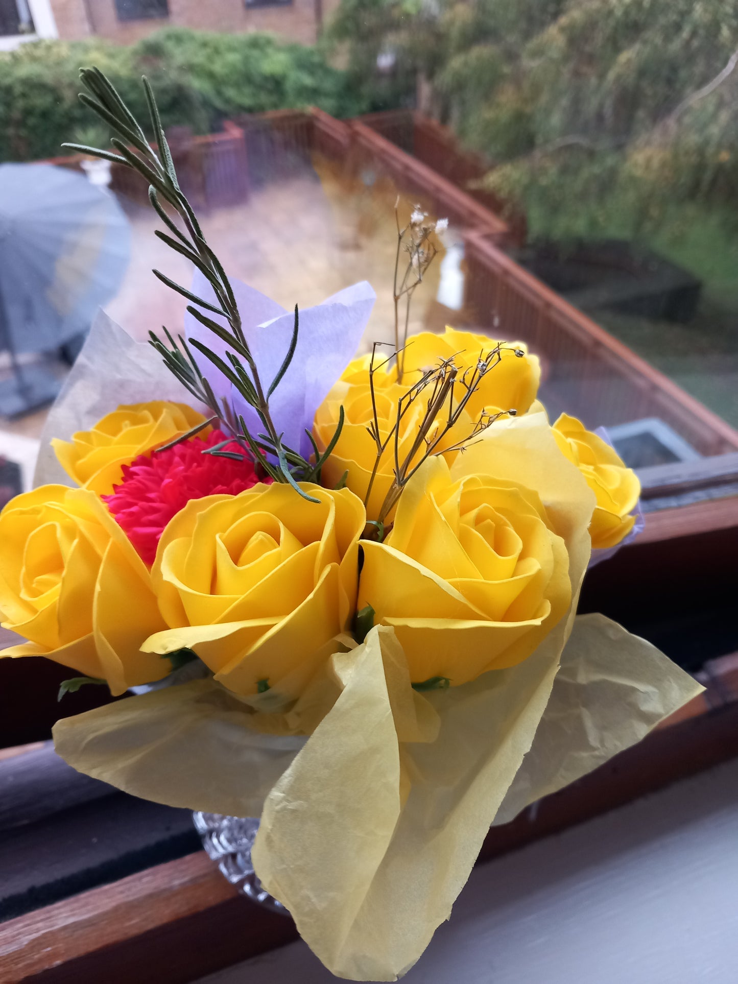 YELLOW RED FLOWER SOAP MIX IN GLASSWARE