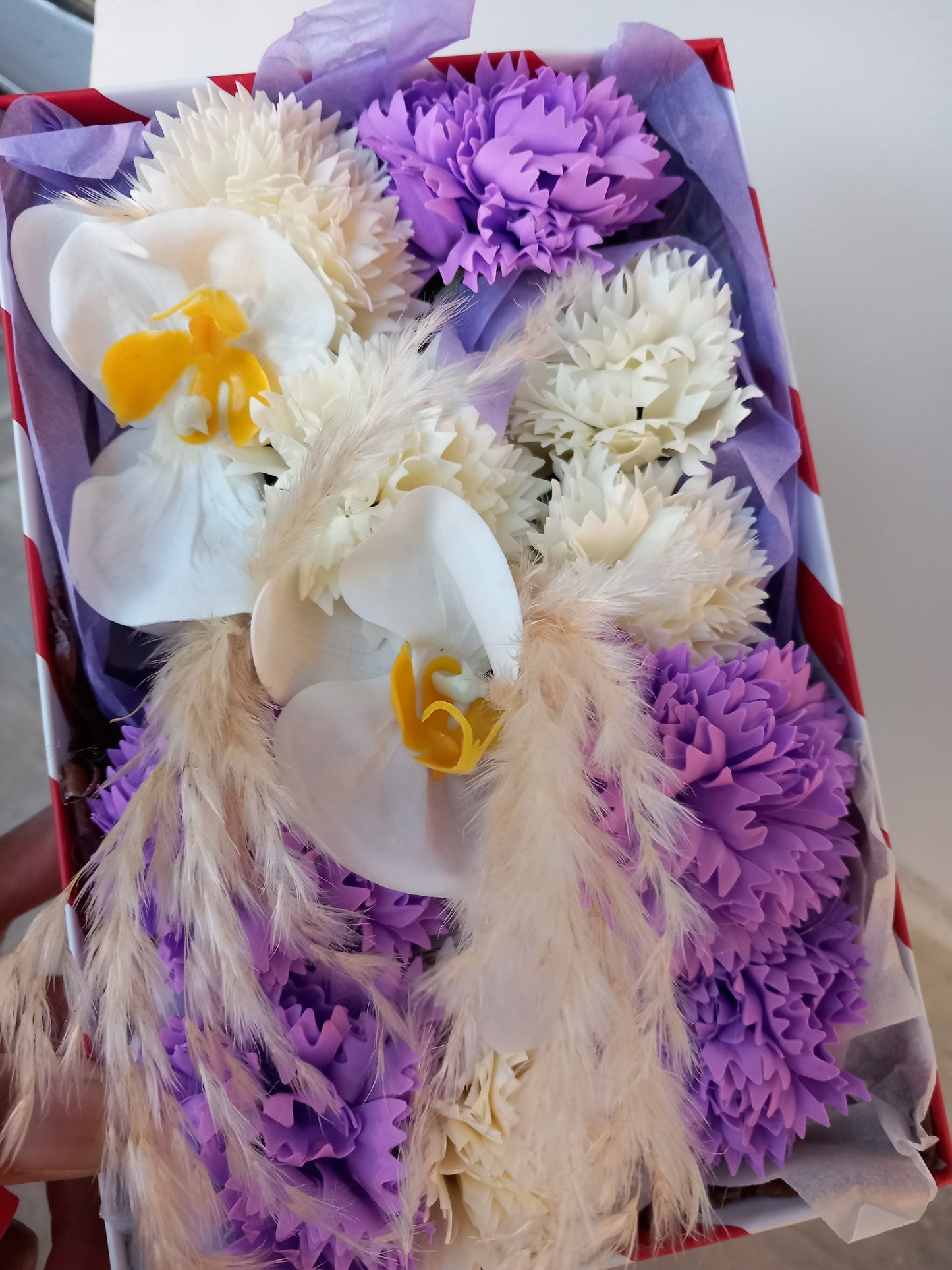WHITE ORCHIDS WITH PURPLE/WHITE CARNATIONS FLOWER SOAP GIFTBOX