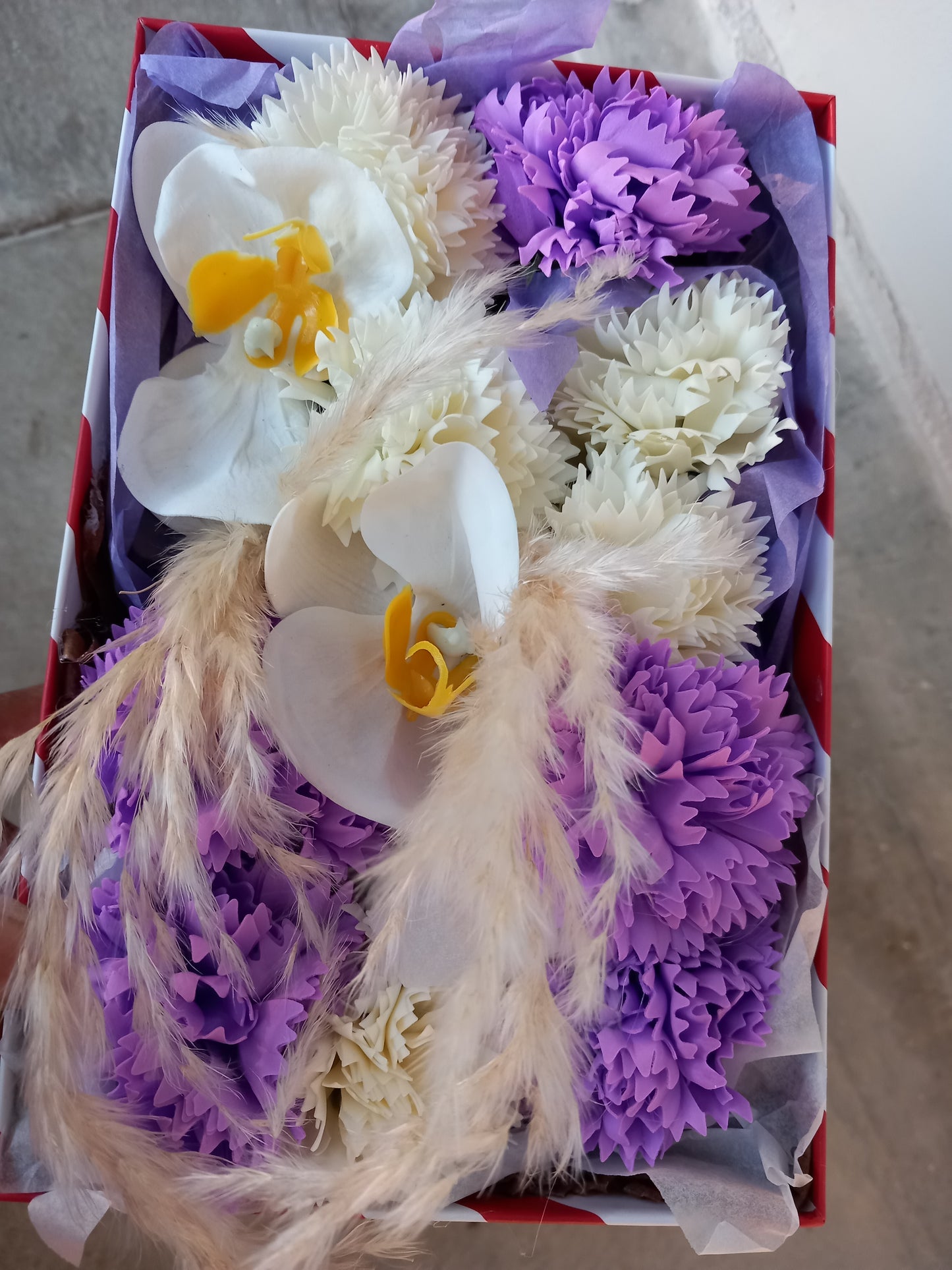 WHITE ORCHIDS WITH PURPLE/WHITE CARNATIONS FLOWER SOAP GIFTBOX
