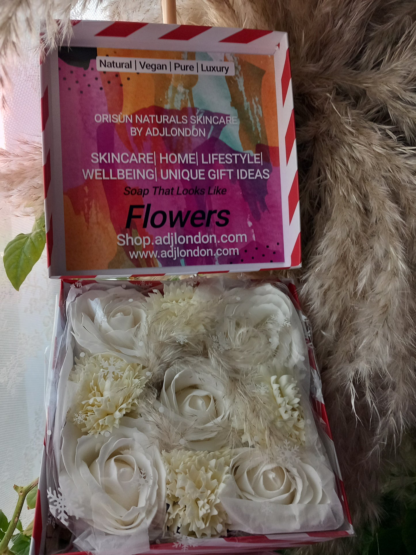 ALL OFF-WHITE LARGE ROSE HEADS CARNATIONS FLOWER SOAP IN CANDY CANE COLOUR DISPLAY BOX
