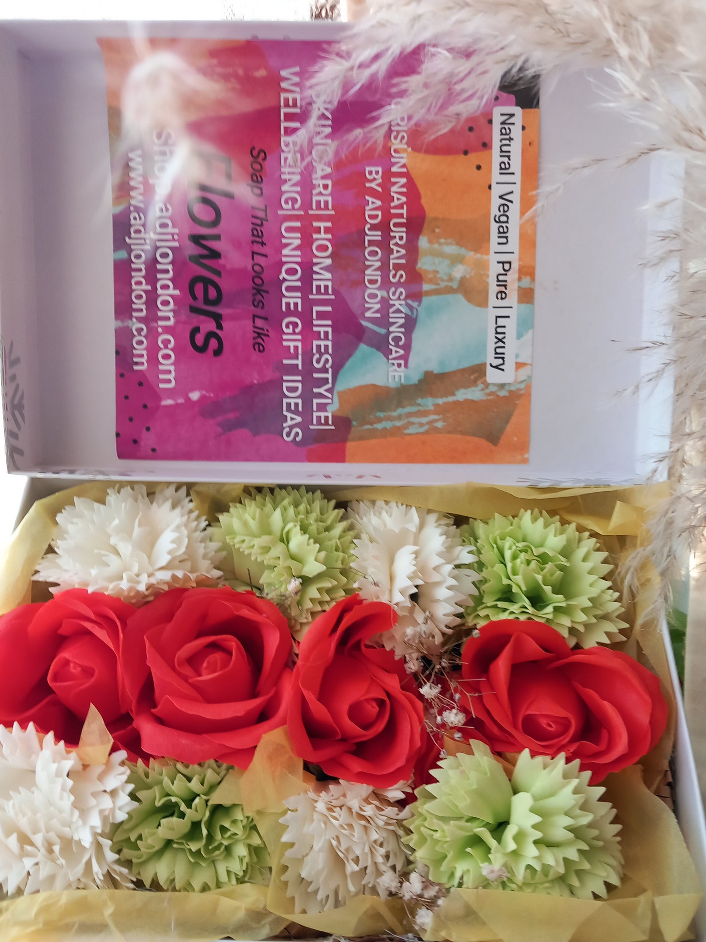 SUNSET ORANGE ROSE HEADS 8 CARNATION FLOWER SOAP IN WHITE DISPLAY BOX