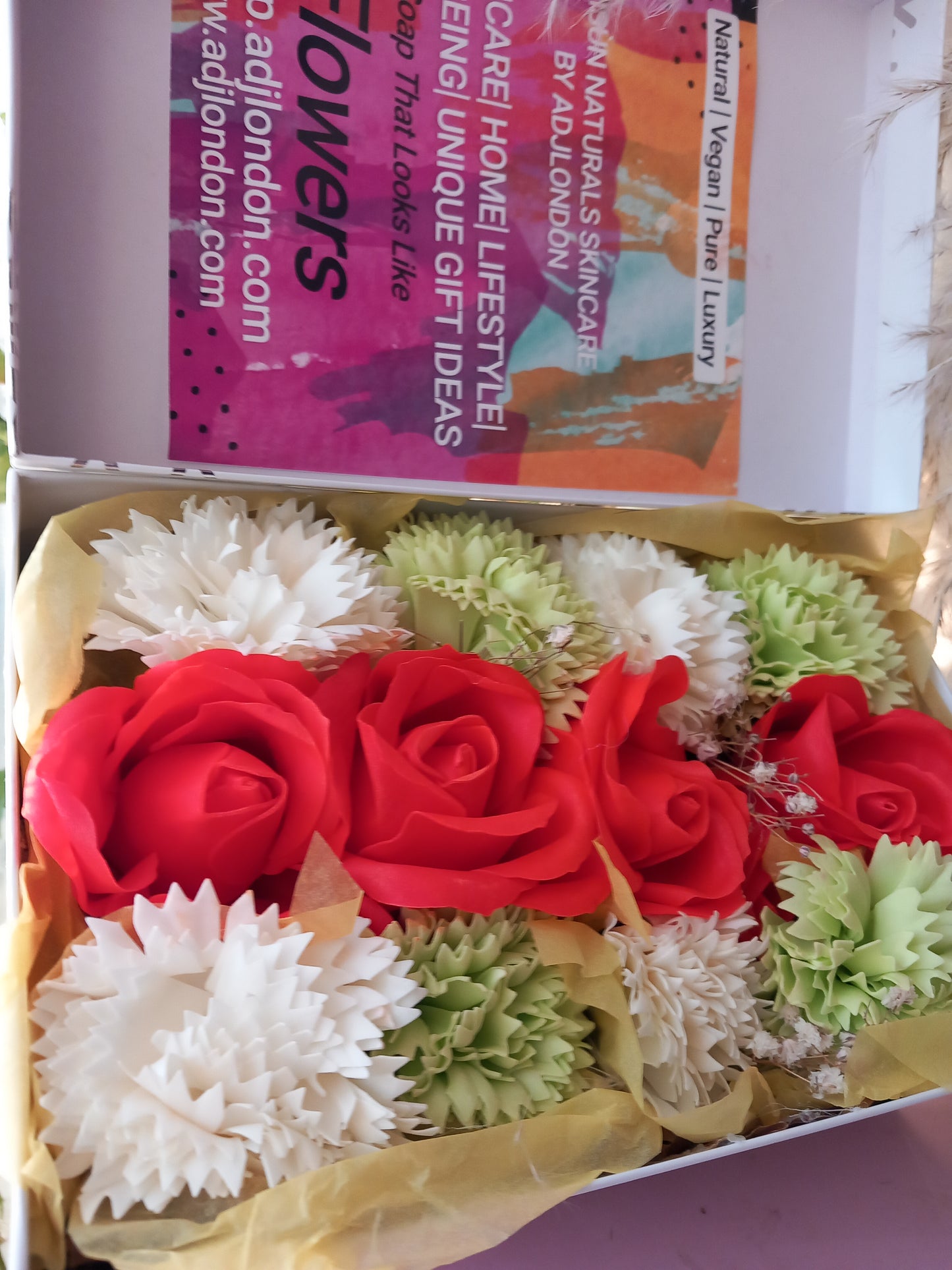 SUNSET ORANGE ROSE HEADS 8 CARNATION FLOWER SOAP IN WHITE DISPLAY BOX