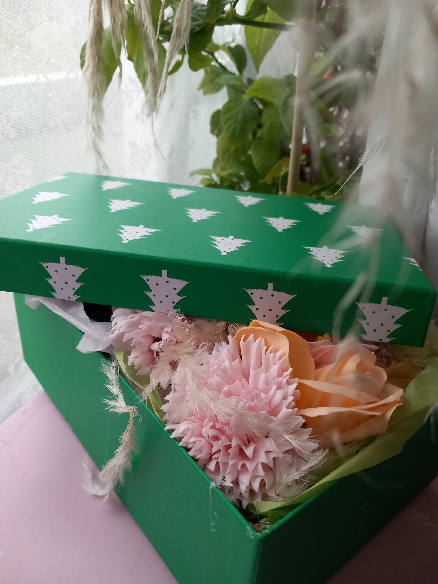 PEACH BLACK PINK FLOWER SOAP IN GREEN DISPLAY BOX