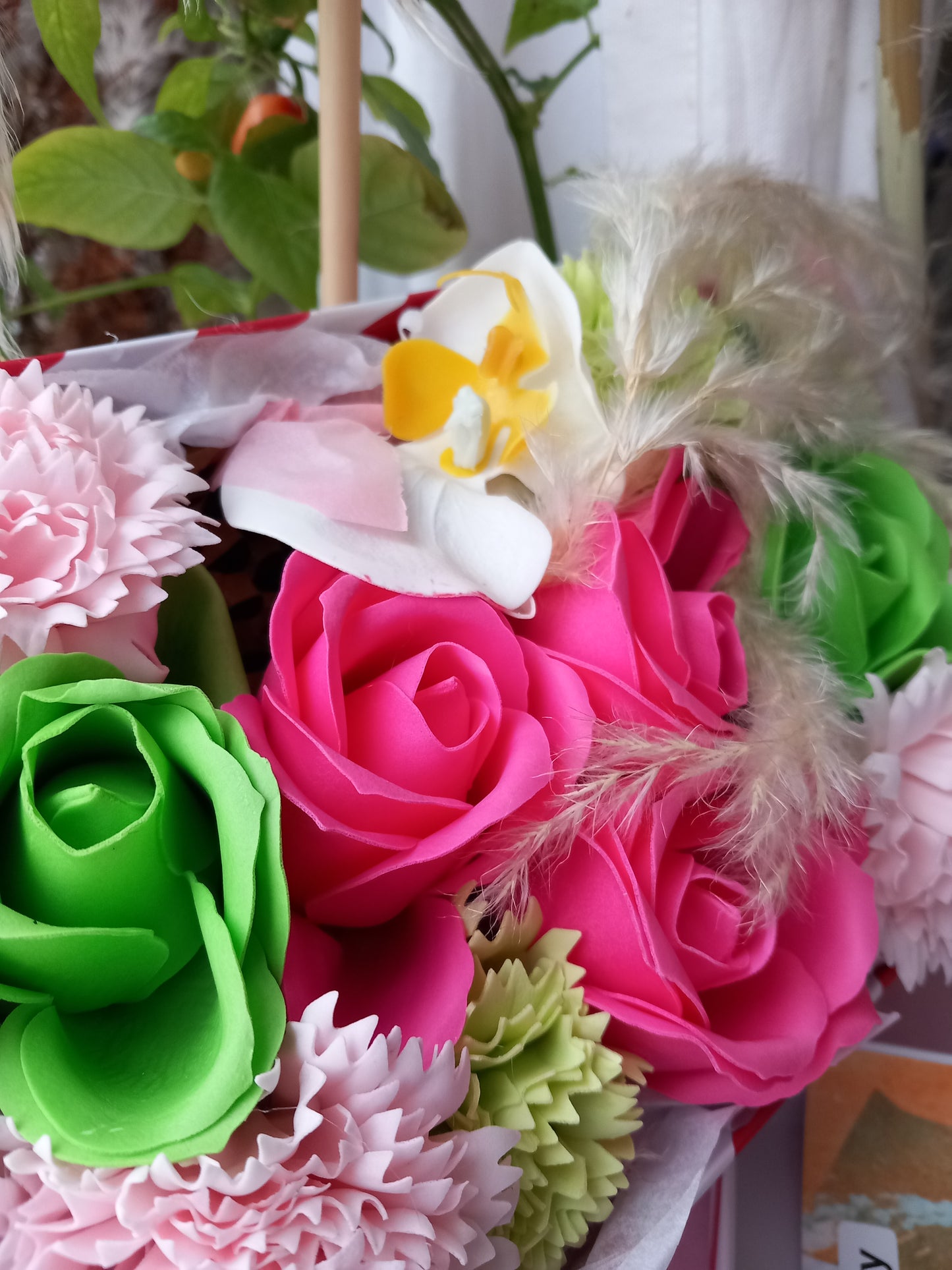 ORCHID MIX FLOWER SOAP IN CANDY CANE DISPLAY BOX