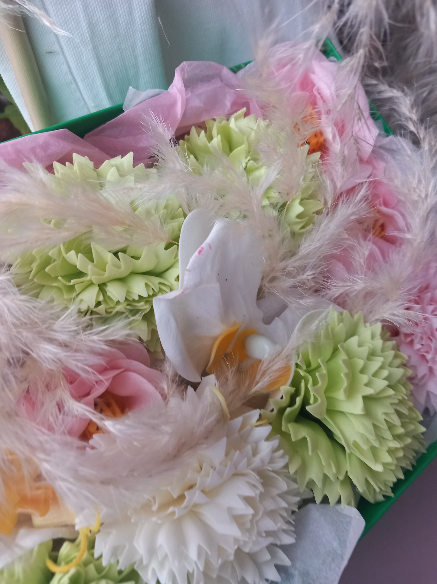 GREEN PINK CAMELIA SHADE MIX ORCHID FLOWER SOAP IN GREEN DISPLAY BOX