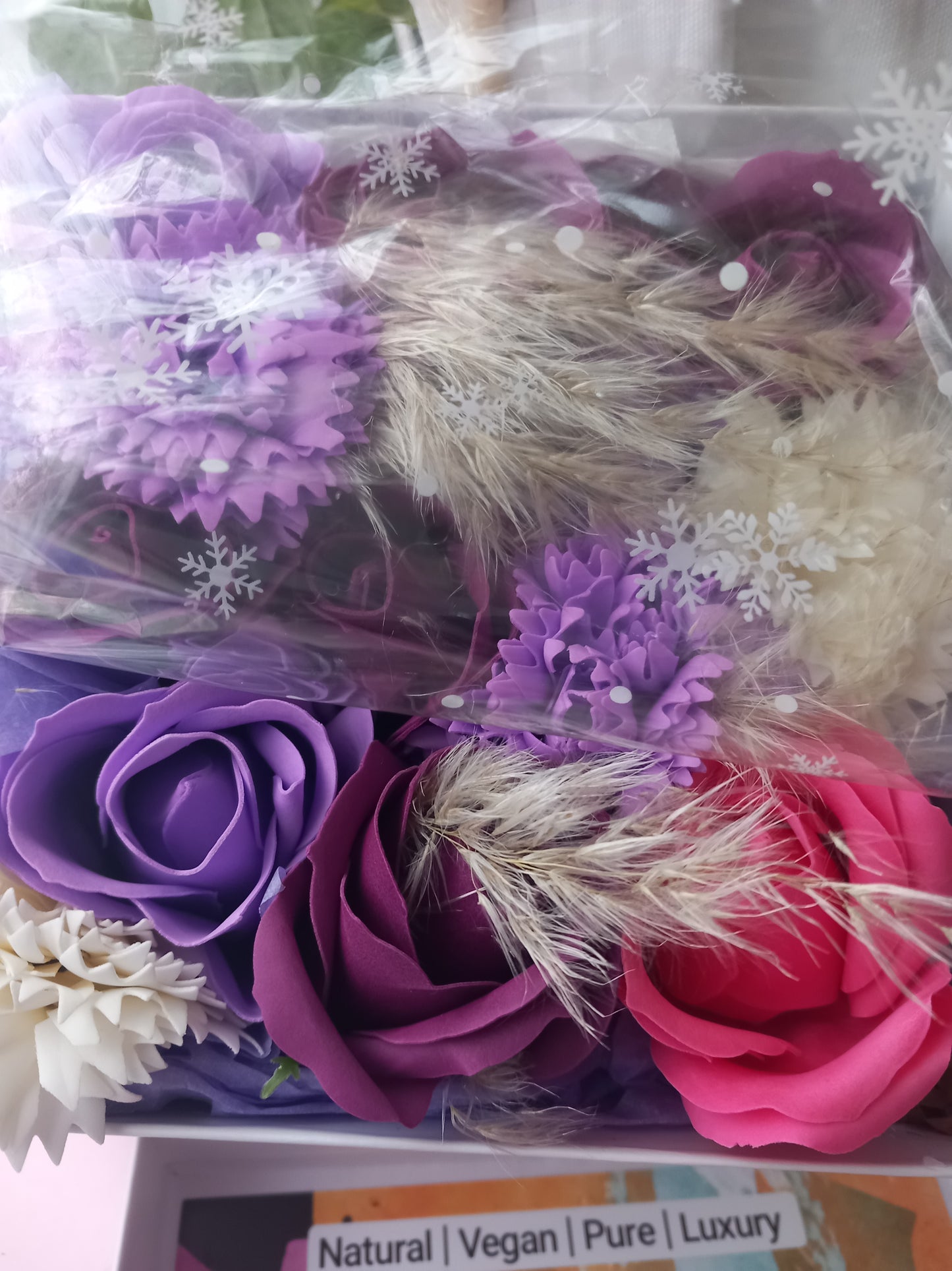 PURPLE SHADE MIX WHITE FLOWER SOAP IN WHITE DISPLAY BOX