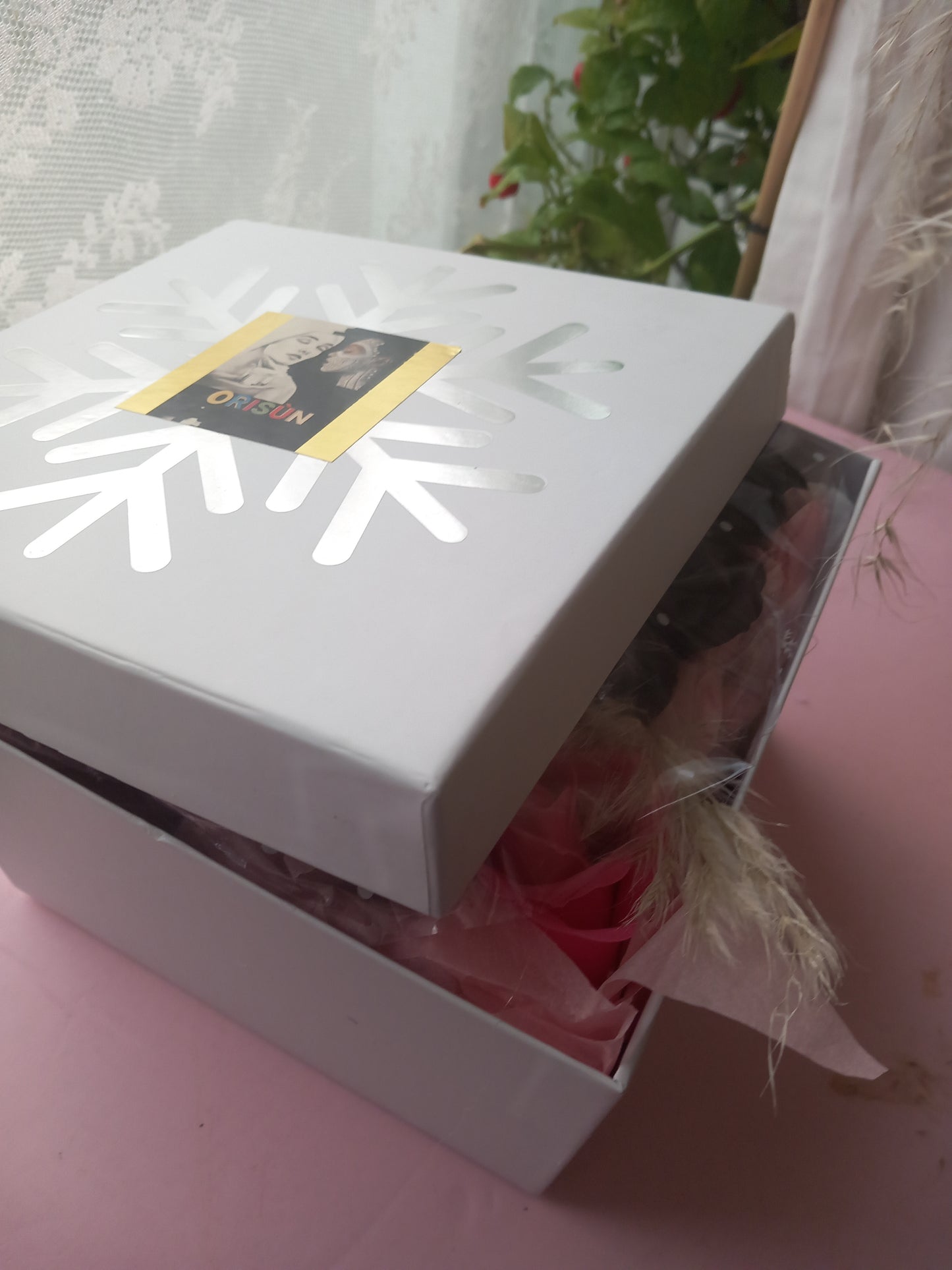 BLACK PINK SHADE MIX FLOWER SOAP IN WHITE DISPLAY BOX