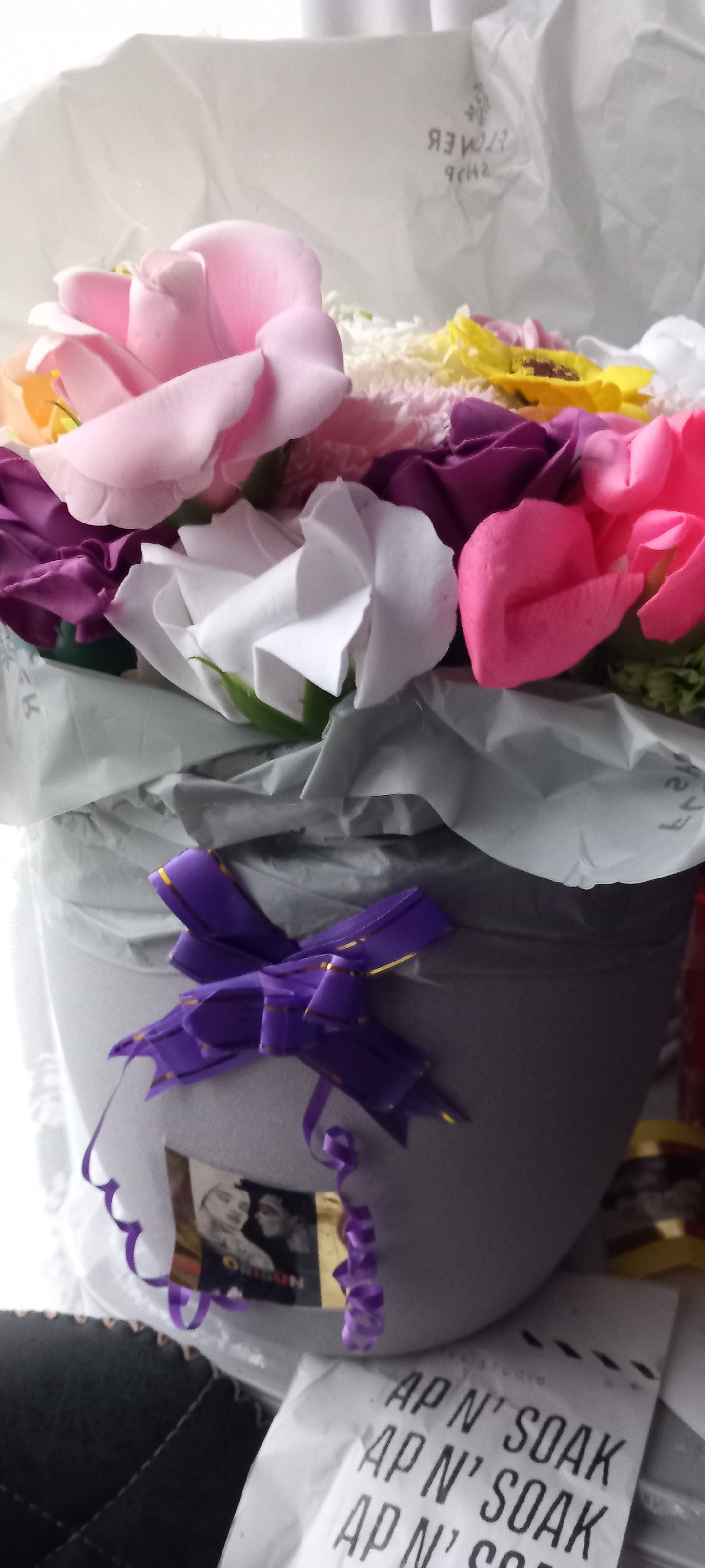 CLASS ACT CERAMIC CLAY POT FLOWER SOAP BOUQUET ARRANGEMENT