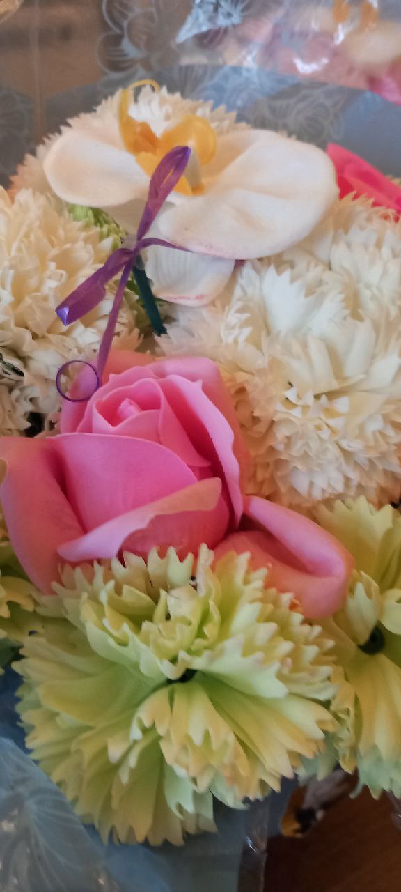 ROMEO & JULIET FLOWER SOAP BOUQUET ARRANGEMENT