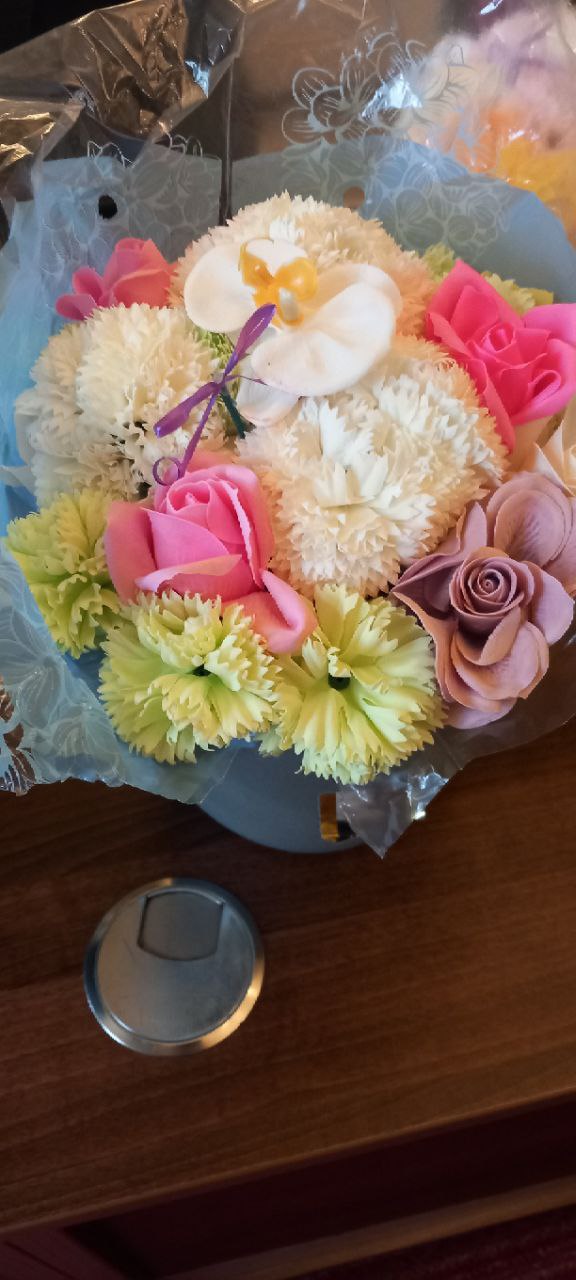 ROMEO & JULIET FLOWER SOAP BOUQUET ARRANGEMENT