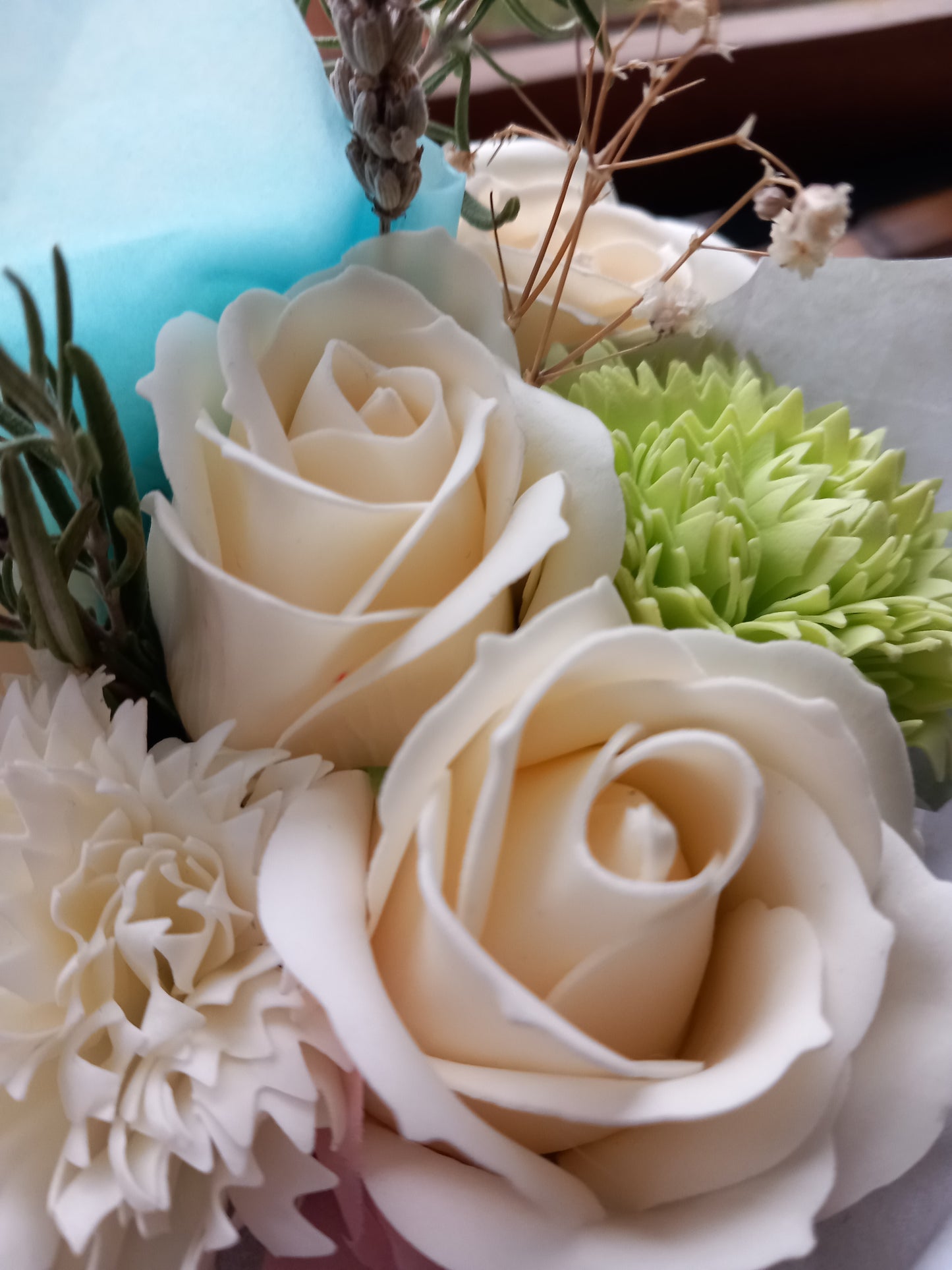 CREAM GREEN FLOWER SOAP IN GLASSWARE
