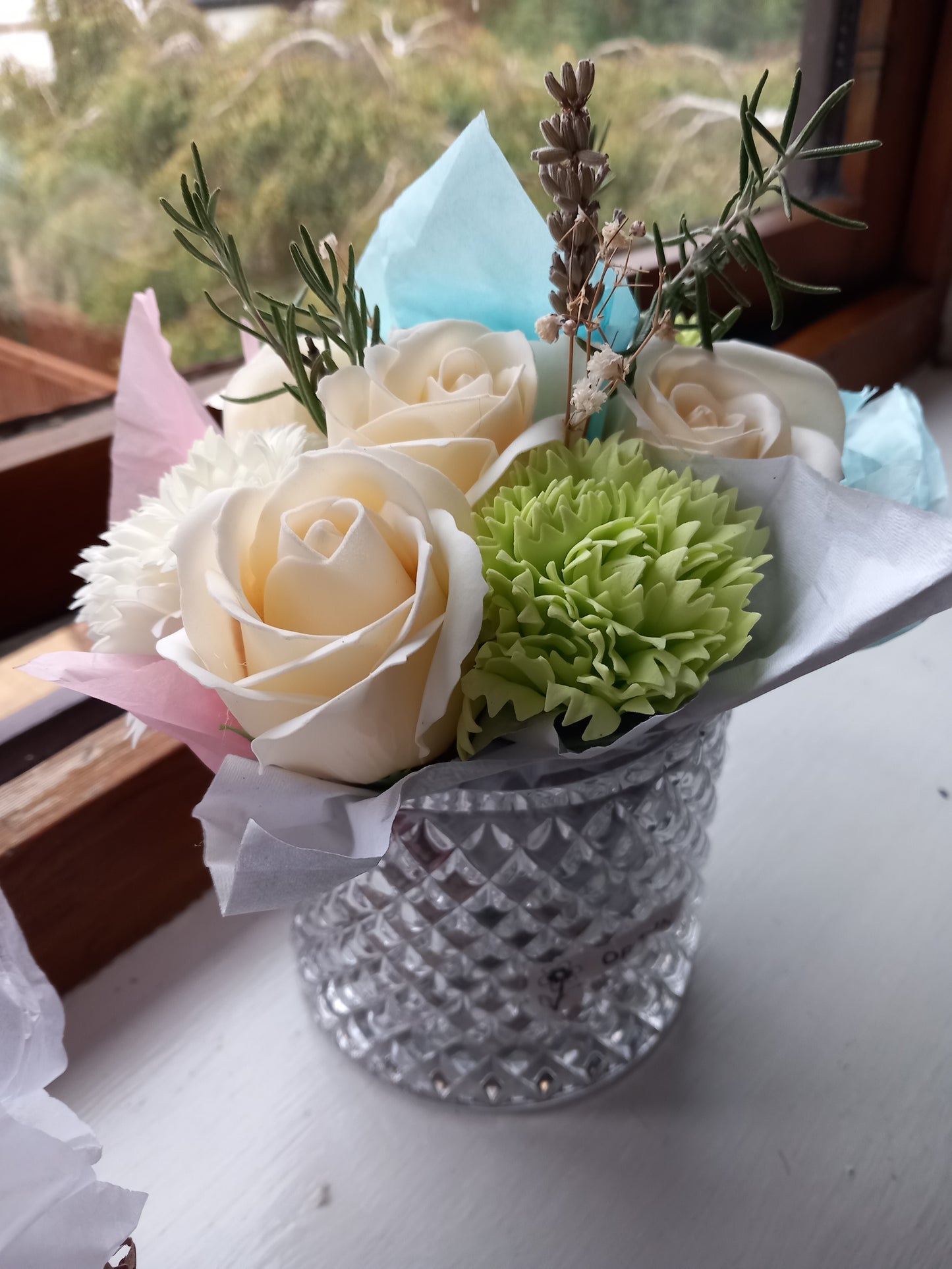 CREAM GREEN FLOWER SOAP IN GLASSWARE