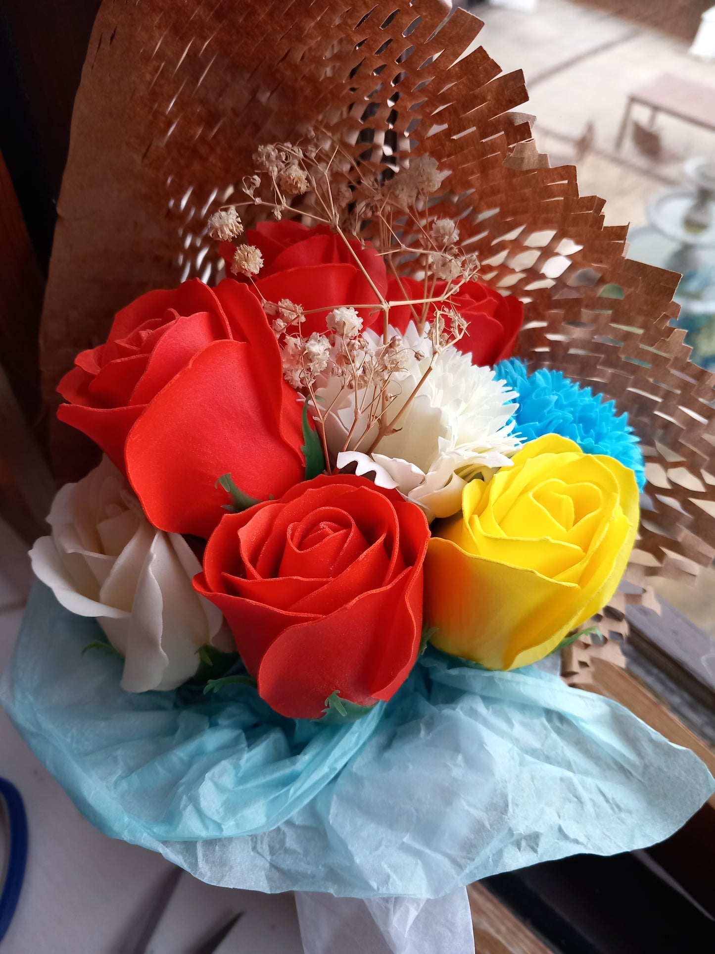FLOWER SOAP SUNSET ORANGE  YELLOW ROSE BLUE CARNATION MIX IN GLASSWARE