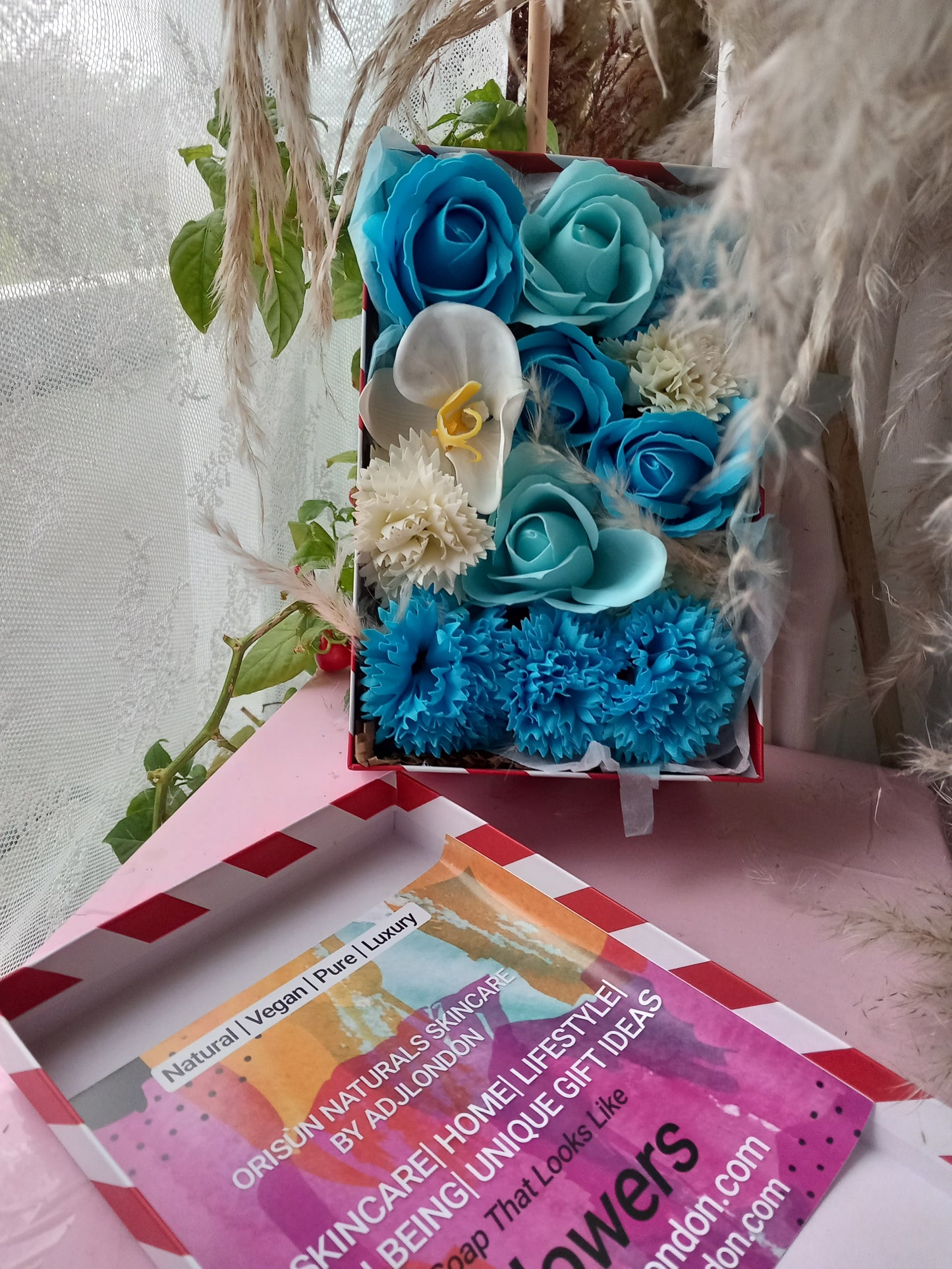 BLUE FLOWER SOAP IN CANDY CANE DISPLAY BOX