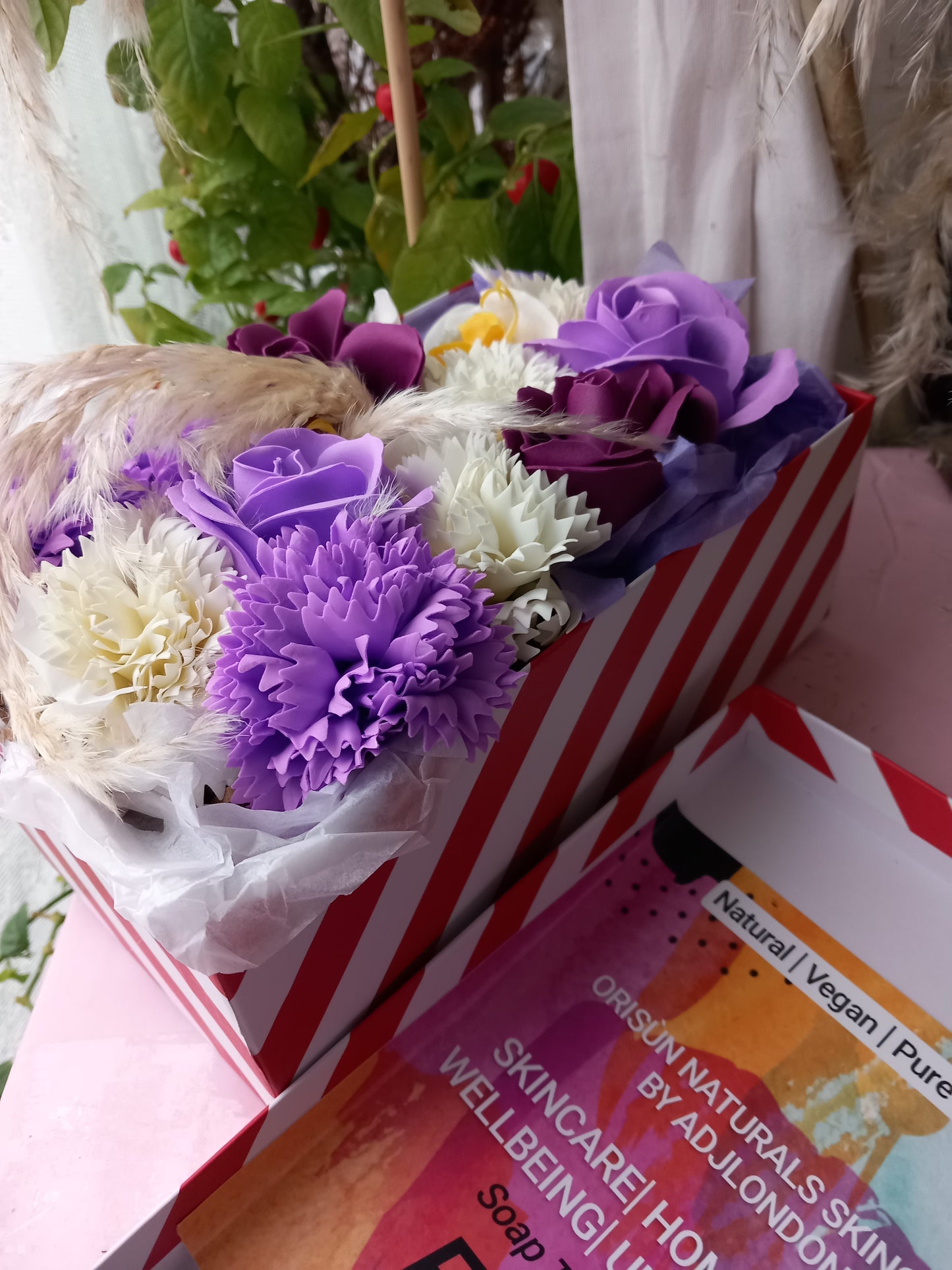 PURPLE MIX WHITE FLOWER SOAP IN CANDY CANE DISPLAY BOX