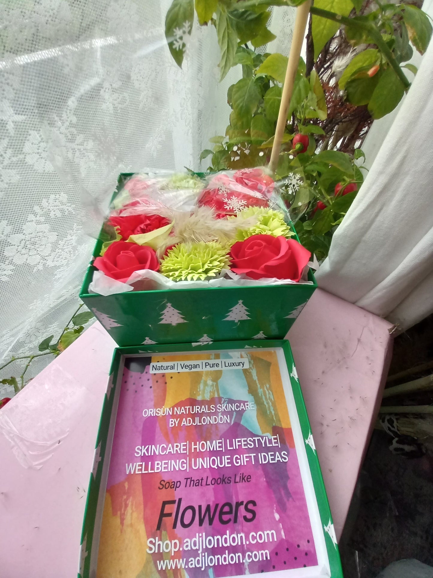 RED ON GREEN FLOWER SOAP IN CANDY CANE DISPLAY BOX